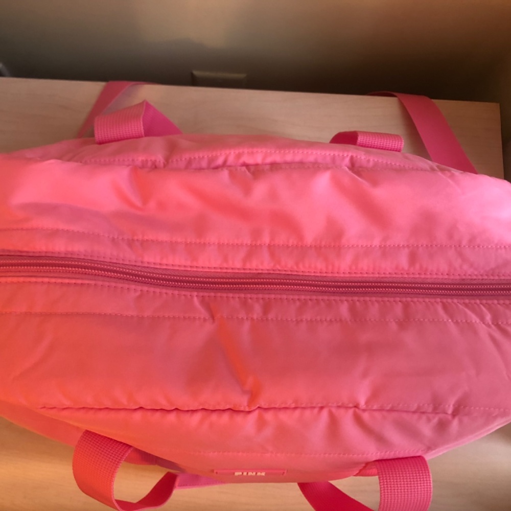 New Michael Kors Shell Pink & White Crossbody Bag w/ Gift - Picture 10 of 13